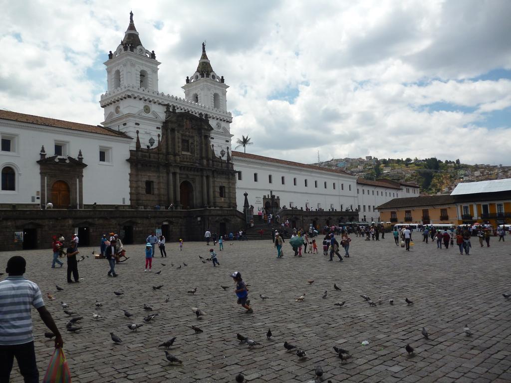 Departamento Quito Historico Apartment Стая снимка